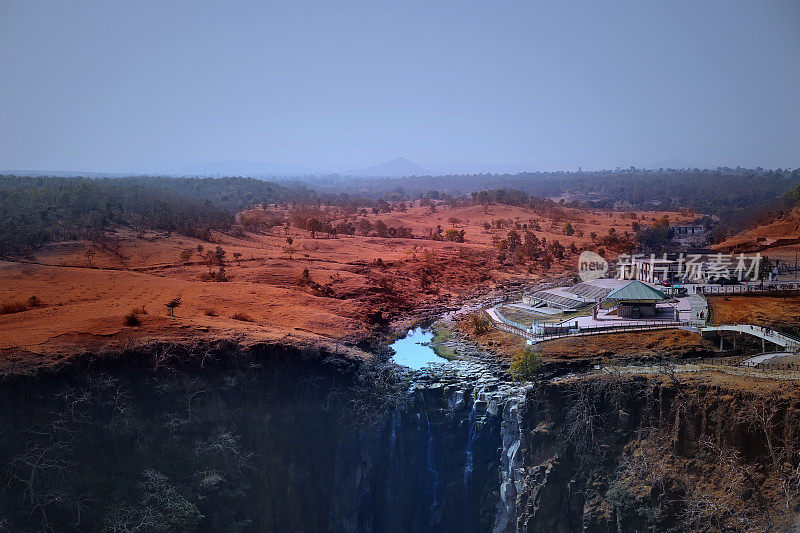 帕塔帕尼瀑布位于印度中央邦印多尔地区的Mhow Tehsil